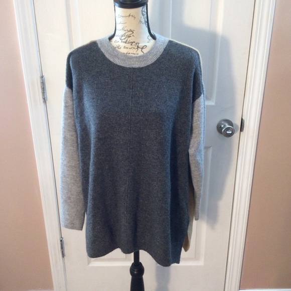 VINCE‎ CAMUTO
Plus Womens Colorblock Crewneck Pullover Sweater In Grey - Picture 1 of 8